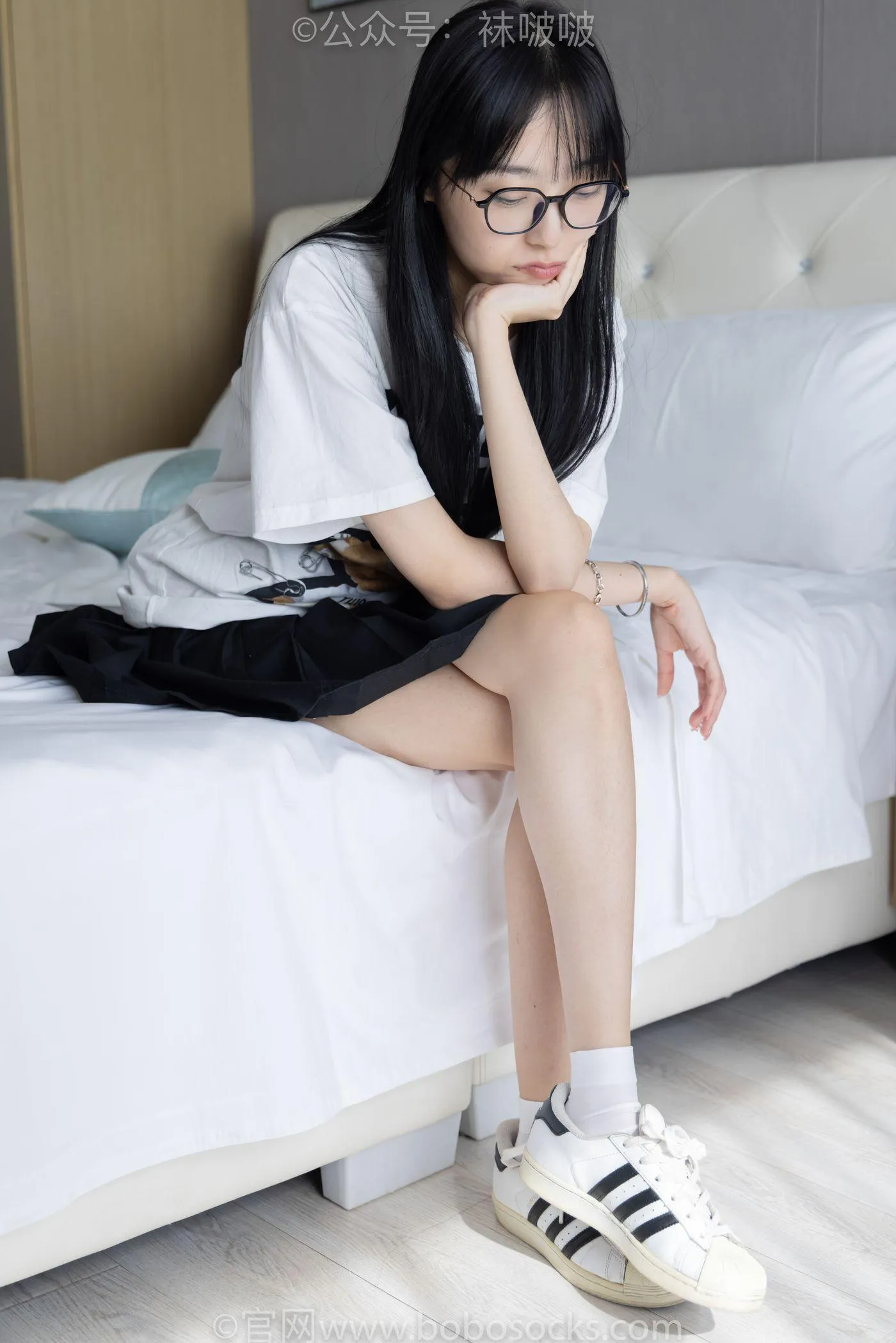 [BoBoSocks袜啵啵]NO.033 稚予-贝壳头、天鹅绒黑袜、天鹅绒白袜 [154P]插图5
